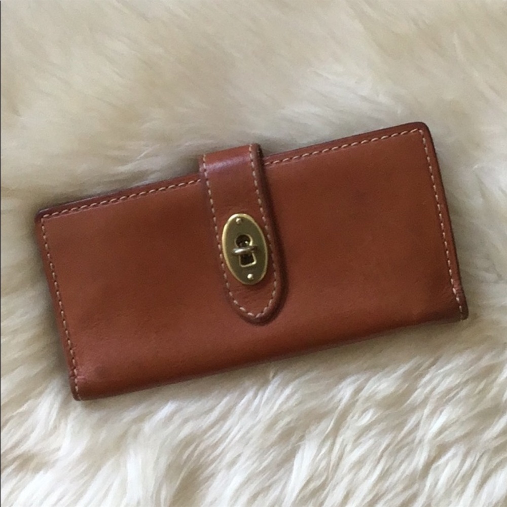 Fossil Turnlock Wallet